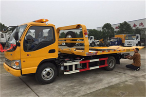 巴中哪里有拖车服务